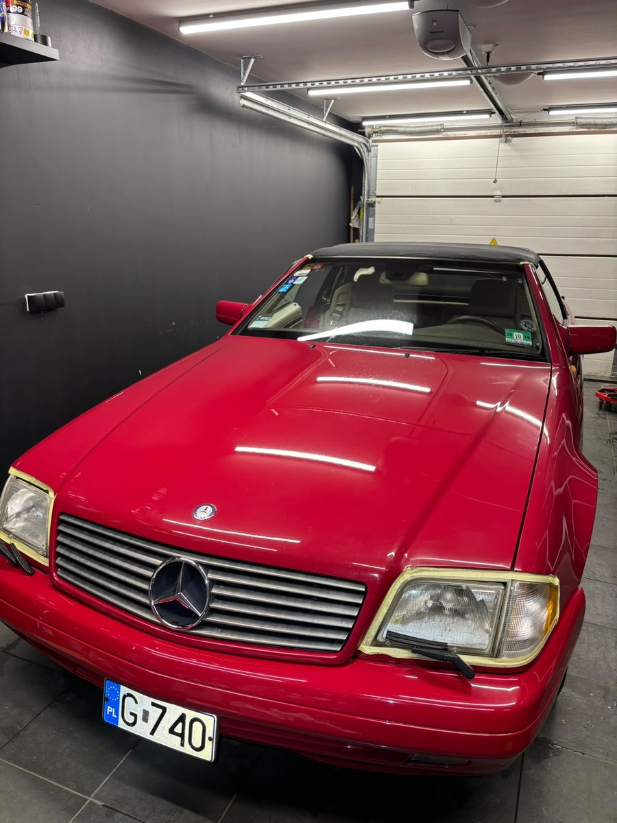 Mercedes SL — korekta lakieru w studiu SEGENT